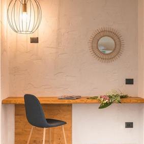 2 bedroom villa with infinity pool, near Alcamo, sleeps 4-5